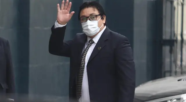 Richard Swing se presentó ante el Congreso. Richard Swing se presentó ante el Congreso.