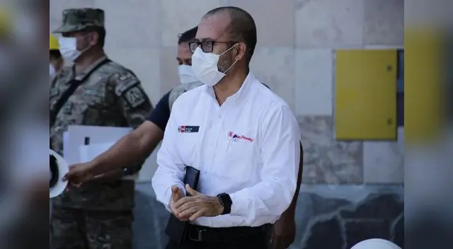 Titular del Ministerio de Salud está en contra de la reapertura de las galerías comerciales.