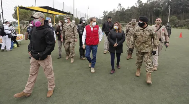 Habilitan espacios para vendedores en San Juan de Miraflores.