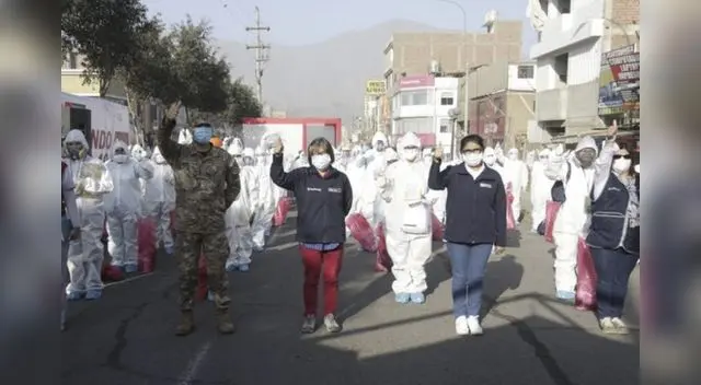 Adultos mayores y personas que padecen de otras enfermedades fueron los primeros en ser atendidos.