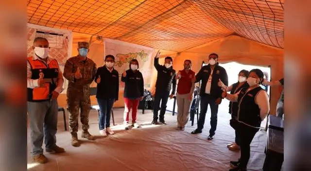 Adultos mayores y personas que padecen de otras enfermedades fueron los primeros en ser atendidos.