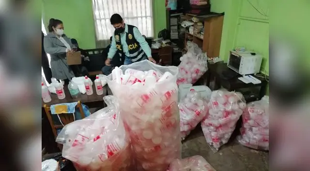 Las botellas de alcohol medicinal no tenian registro sanitario. Las botellas de alcohol medicinal no tenian registro sanitario.