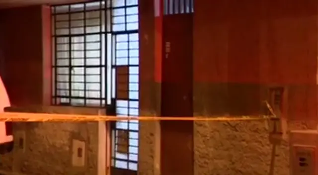 Dos hermanas fueron baleadas por un sujeto en Comas. Dos hermanas fueron baleadas por un sujeto en Comas.