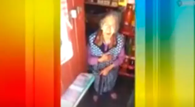 Abuelita de Bolivia dona todo el bono que recibio a los más necesitados de su zona.