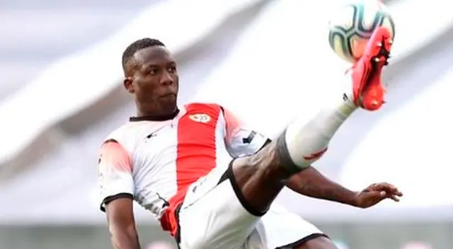 Rayo Vallecano juega hoy y Luis Advíncula será titular. Míralo aquí.