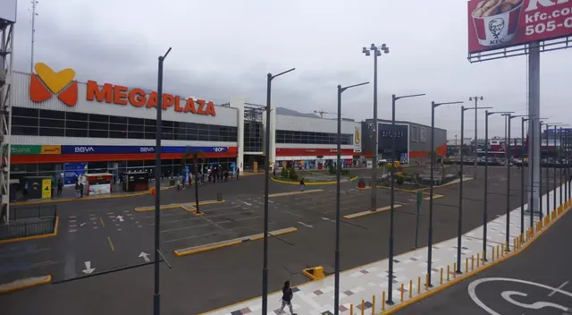 Centros comerciales listos para atender al público.