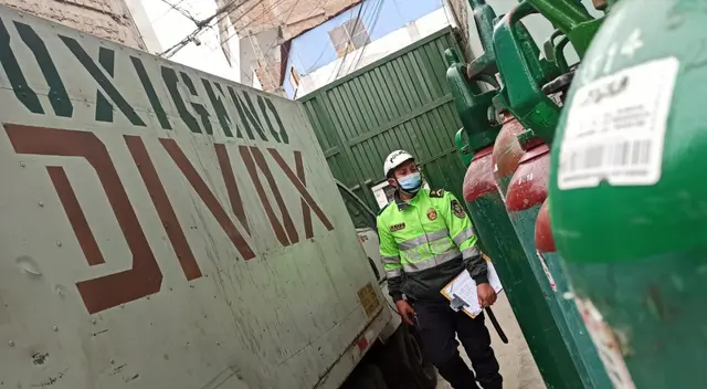 Incautan balones de oxigeno en local clandestino. Incautan balones de oxigeno en local clandestino.