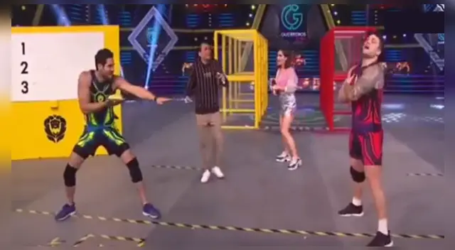 Nicola Porcella fue víctima de una broma en Guerreros 2020 debido a que actualmente pesa 100 kilos, y le han pedido someterse a una dieta estricta. Nicola Porcella fue víctima de una broma en Guerreros 2020 debido a que actualmente pesa 100 kilos, y le han pedido someterse a una dieta estricta.