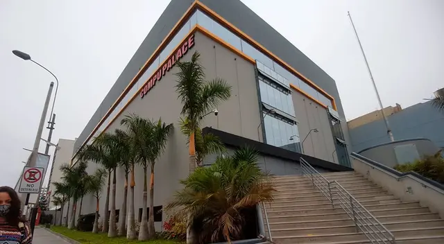 Comerciantes aseguran que solo les quieren reducir el 50 % de luz, agua y seguridad, pese a que dicen no lo usaron desde que inició la cuarentena. Comerciantes aseguran que solo les quieren reducir el 50 % de luz, agua y seguridad, pese a que dicen no lo usaron desde que inició la cuarentena.