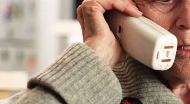 Delincuentes se hacen pasar por policías para estafar a ancianos. Foto referencial. Delincuentes se hacen pasar por policías para estafar a ancianos. Foto referencial.