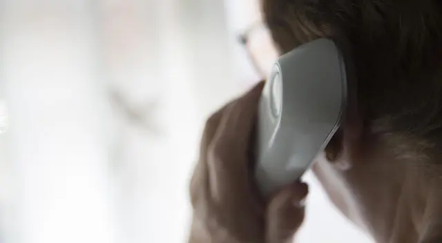 Delincuentes se hacen pasar por policías para estafar a ancianos. Foto referencial. Delincuentes se hacen pasar por policías para estafar a ancianos. Foto referencial.