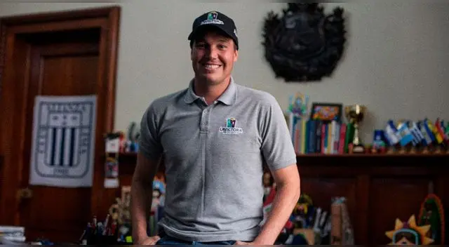 George Forsyth cumple 38 años.