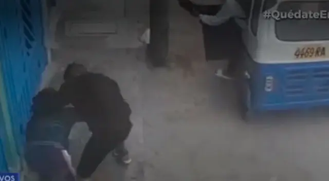 Delincuentes golpean a mujer para robarle Delincuentes golpean a mujer para robarle