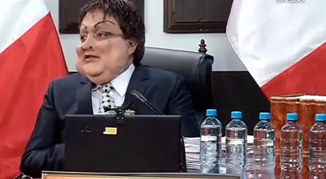 El Wasap de JB: ‘Richi Swing’ se presentó en el Congreso y afirmó tener doctorado de influencer El Wasap de JB: ‘Richi Swing’ se presentó en el Congreso y afirmó tener doctorado de influencer