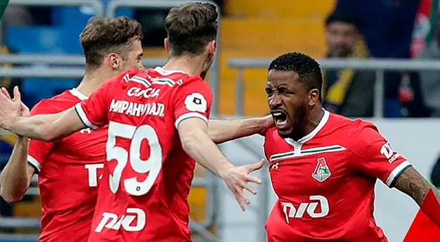 Jefferson Farfán festejó fuera de las canchas el triunfo del Lokomotiv.
