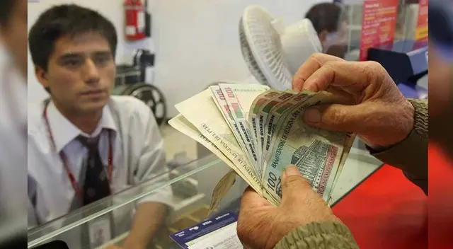 El legislador José Luna Morales promueve la norma que congelará deudas bancarias.