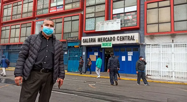 Empresario José Saavedra Espinoza, propietario del Mercado Central, asegura que millonarias deudas causadas por el estado de emergencia no permiten reabrir sus negocios con normalidad. Empresario José Saavedra Espinoza, propietario del Mercado Central, asegura que millonarias deudas causadas por el estado de emergencia no permiten reabrir sus negocios con normalidad.