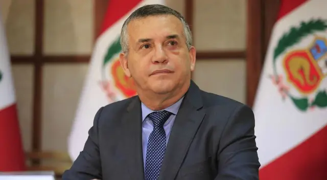 Daniel Urresti criticó la contratación de la excongresista Karina Beteta