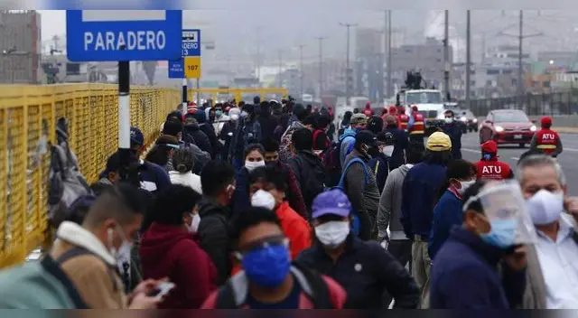 Muchas personas están preocupadas porque no podrán llegar a tiempo a sus trabajos. Foto: Flavio Matos/GLR. Muchas personas están preocupadas porque no podrán llegar a tiempo a sus trabajos. Foto: Flavio Matos/GLR.