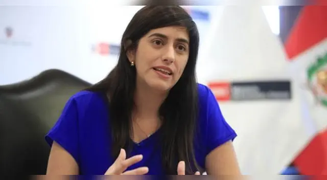 Alva agradeció la presencia de Max Hernández y del Arzobispo, Carlos Castillo, durante este acuerdo.