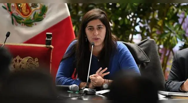 Alva tendrá que presentarse al Congreso para responder las 32 preguntas en torno a su gestión. Alva tendrá que presentarse al Congreso para responder las 32 preguntas en torno a su gestión.