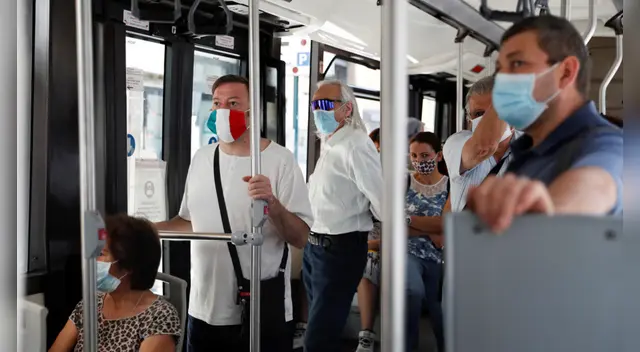 La OMS indica que Europa está registrando aproximadamente 20.000 nuevos casos positivos y 700 muertes por COVID-19 al día. La OMS indica que Europa está registrando aproximadamente 20.000 nuevos casos positivos y 700 muertes por COVID-19 al día.