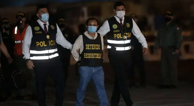 Gregorio Santos permaneció dos meses prófugo de la justicia tras ser sentenciado a 19 años de prisión. Gregorio Santos permaneció dos meses prófugo de la justicia tras ser sentenciado a 19 años de prisión.