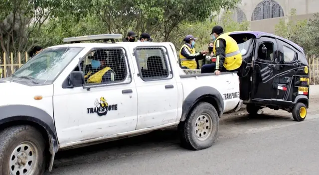 Serenos de VMT fueron atacados.