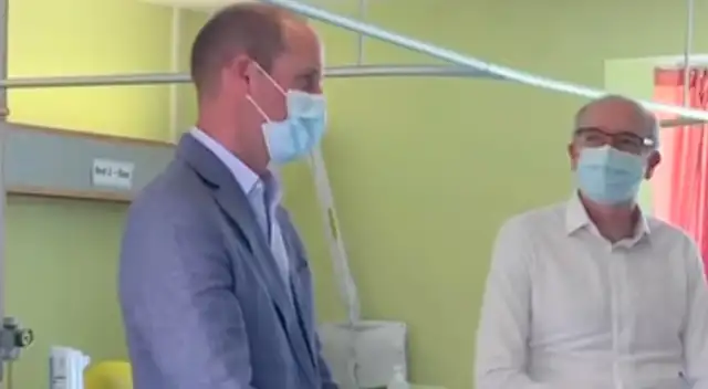 Príncipe William de Inglaterra conversó con algunos de los voluntarios de ensayos clínicos COVID-19 Príncipe William de Inglaterra conversó con algunos de los voluntarios de ensayos clínicos COVID-19