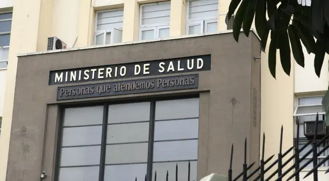 Pacientes con COVID-19 recibirán atención en clínicas privadas.