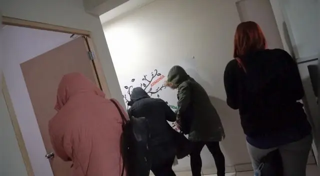 Cinco mujeres extranjeras fueron sorprendidas en la intervención.