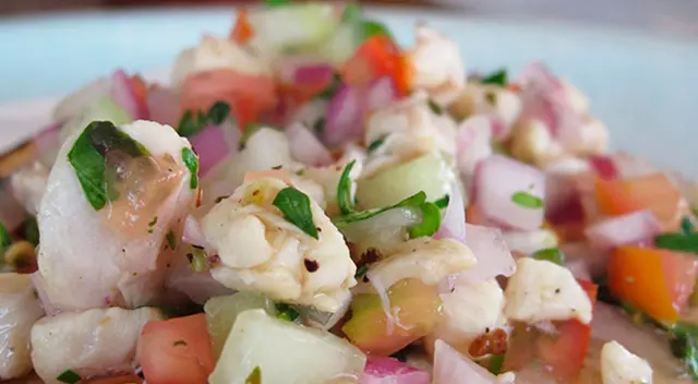 Ceviche, patrimonio cultural del Perú.