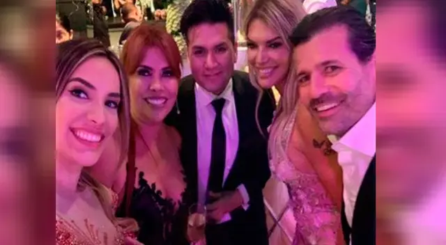 Cassandra Sánchez comparte recuerdo con su familia y Magaly Medina. Cassandra Sánchez comparte recuerdo con su familia y Magaly Medina.