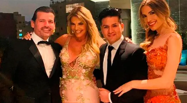 Cassandra Sánchez comparte recuerdo con su familia y Magaly Medina. Cassandra Sánchez comparte recuerdo con su familia y Magaly Medina.