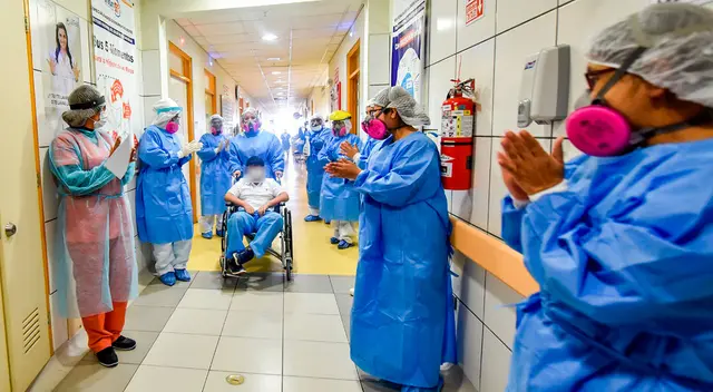 Niño logró vencer al covid-19.