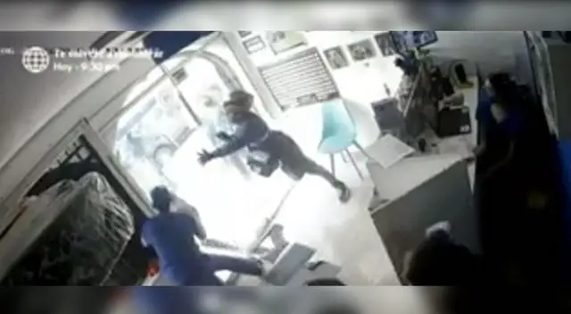 Hechos sucedieron cuando la veterinaria AcVet realizaba una campaña de salud animal en su establecimiento de Comas. Hechos sucedieron cuando la veterinaria AcVet realizaba una campaña de salud animal en su establecimiento de Comas.