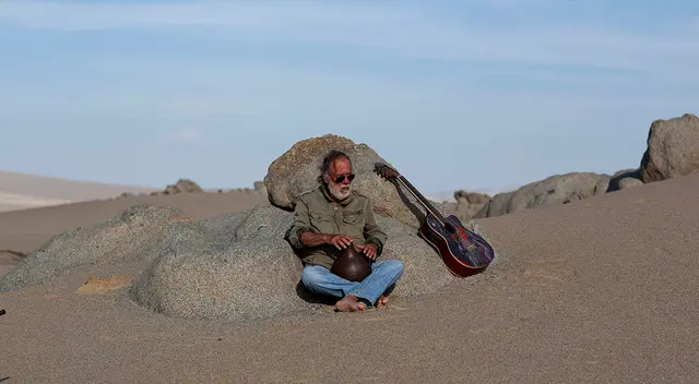 Conocido artista pide cuidar Reserva Nacional de Paracas.
