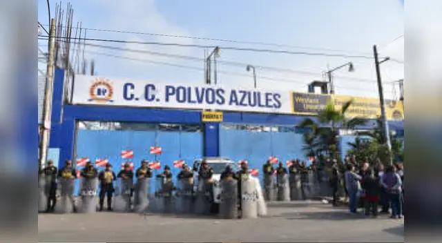 Polvos azules abre hoy