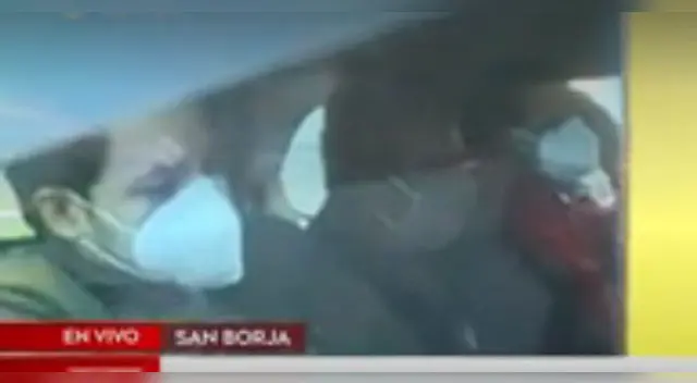 Estos vehículos iban repletos de gente. Estos vehículos iban repletos de gente.