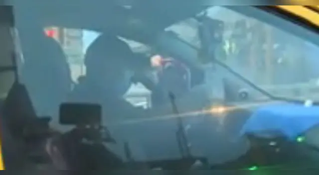 Estos vehículos iban repletos de gente. Estos vehículos iban repletos de gente.