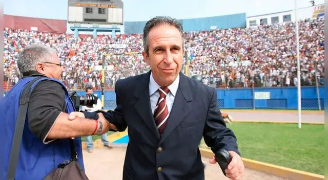 Gerardo Pelusso escribió una página gloriosa en Alianza Lima, en el año 2006. Gerardo Pelusso escribió una página gloriosa en Alianza Lima, en el año 2006.