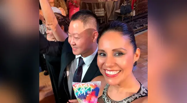 El ex congresista Keiko Fujimori sorprendió a sus miles de seguidores al casarse con Erika Muñoz en plena pandemia. El ex congresista Keiko Fujimori sorprendió a sus miles de seguidores al casarse con Erika Muñoz en plena pandemia.