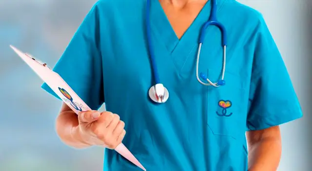 Enfermera vestida de novia auxilió a víctima de un accidente con su vestido de bodas Enfermera vestida de novia auxilió a víctima de un accidente con su vestido de bodas