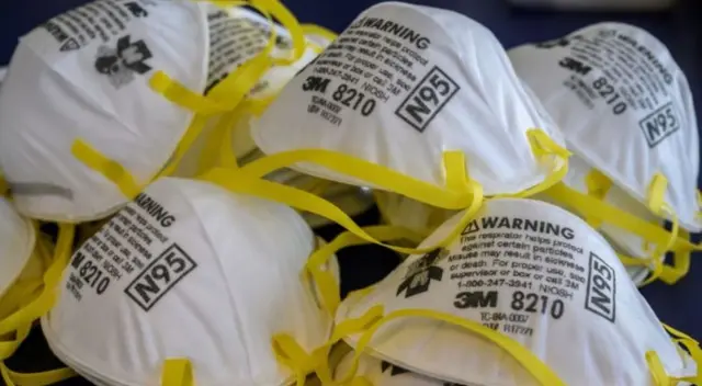 Las mascarilla fueron compradas hasta dos veces más del valor real.