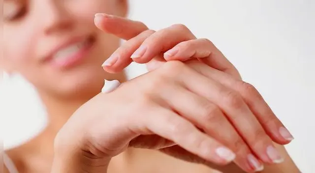 Lavarse las manos con frecuencia es una de las medidas más eficaces para evitar el contagio. Lavarse las manos con frecuencia es una de las medidas más eficaces para evitar el contagio.