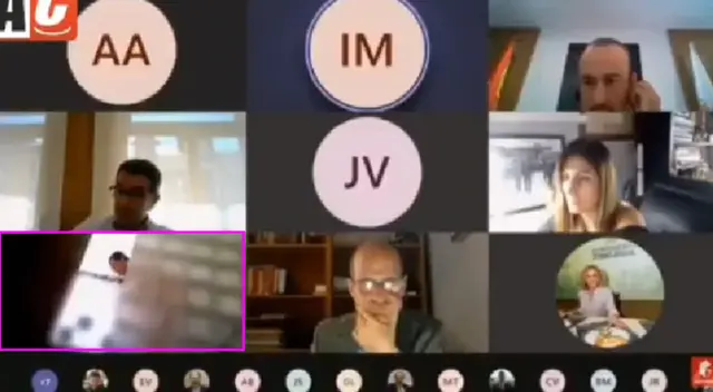 El concejal español dijo que se equivocó al presionar la opción para apagar la cámara. El concejal español dijo que se equivocó al presionar la opción para apagar la cámara.