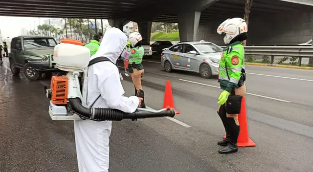 PNP realiza operativo para prevenir el COVID-19. PNP realiza operativo para prevenir el COVID-19.