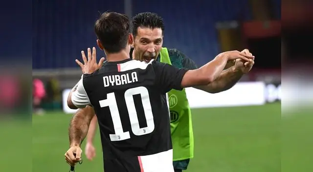 Buffon se convirtió en el portero con más partidos en la Serie A  Italiana.