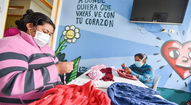 INSN San Borja alberga a madres de familia y le enseña a ser emprendedoras. INSN San Borja alberga a madres de familia y le enseña a ser emprendedoras.