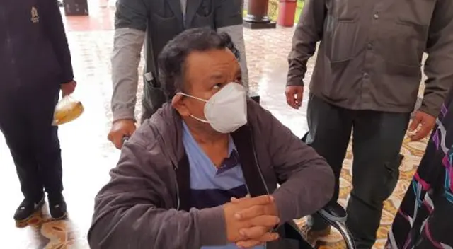 Anciano vence el cáncer y ahora al coronavirus tras estar varios días en UCI. Anciano vence el cáncer y ahora al coronavirus tras estar varios días en UCI.